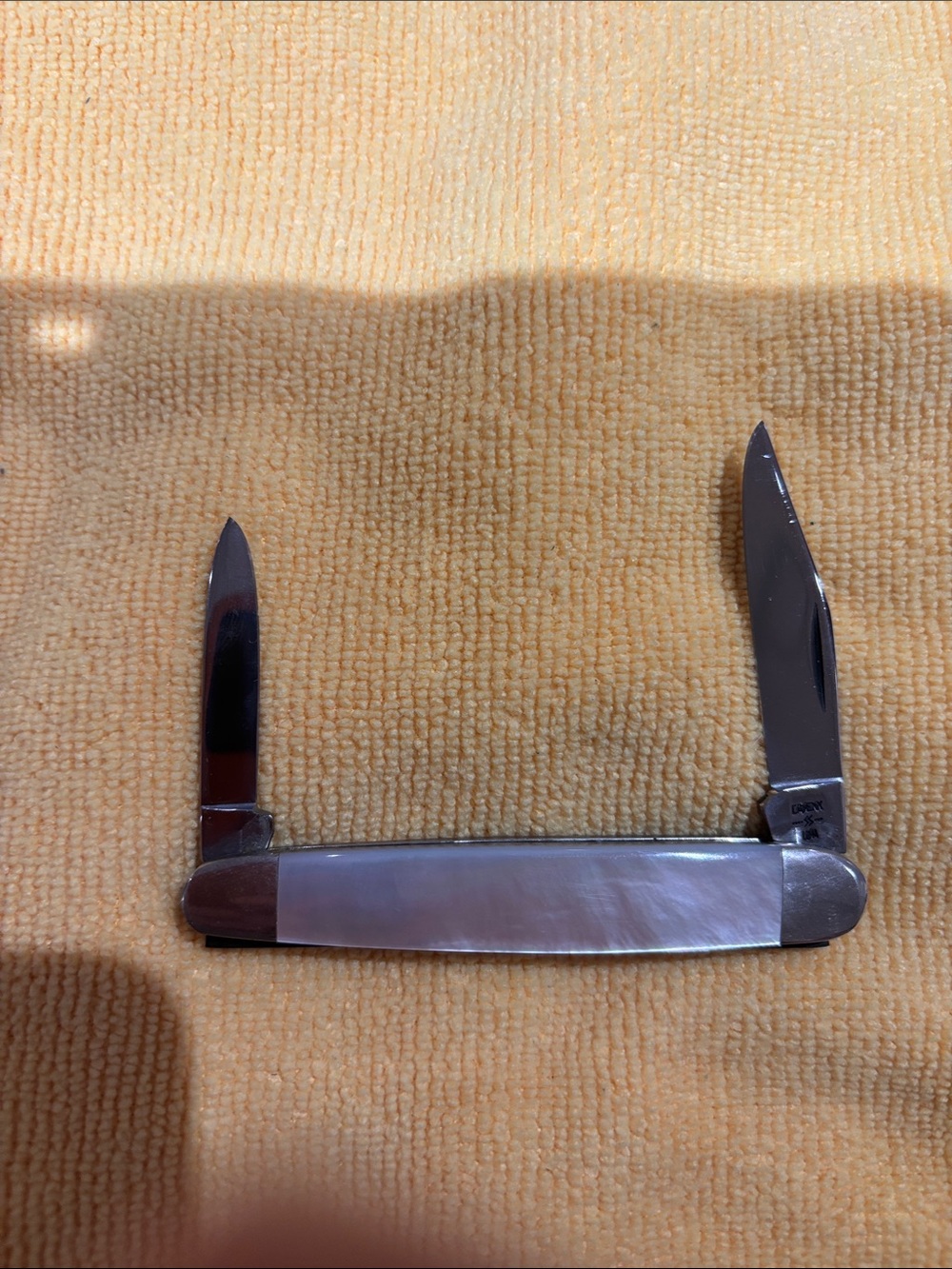 Case XX Lightening USA 7 dot 1983 079 Pearl handled knife